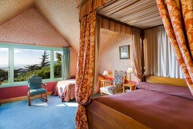 Room 28